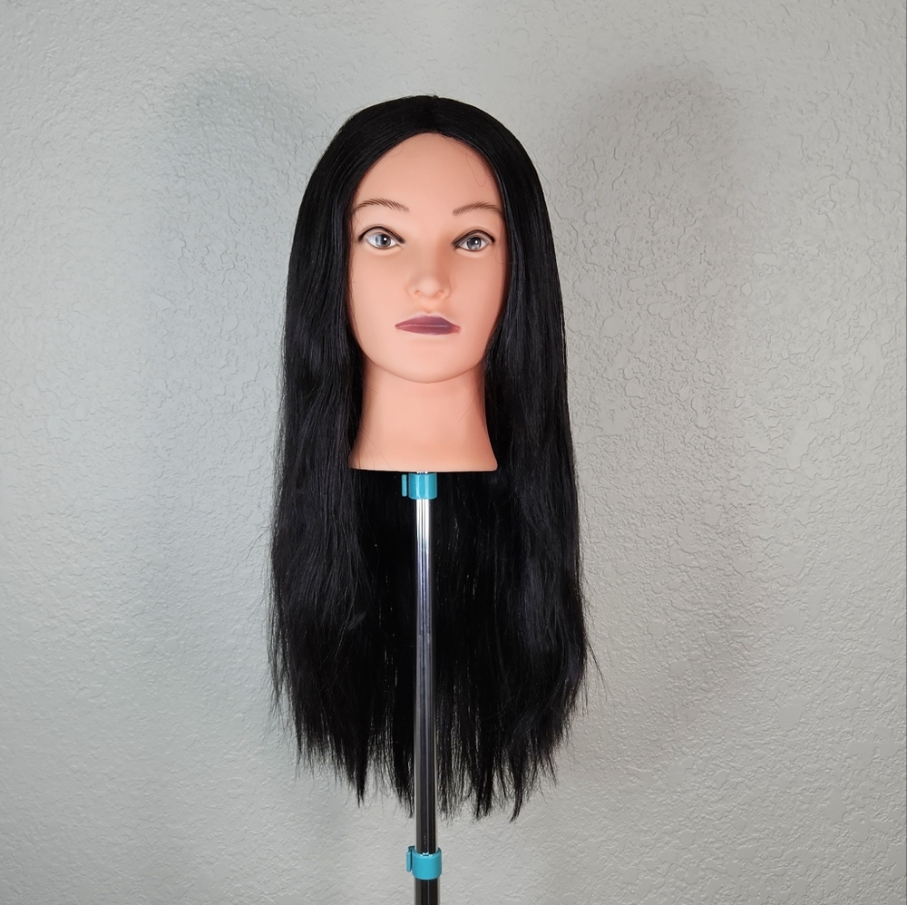 EQUAL WIG Ursula black color the luxury integration